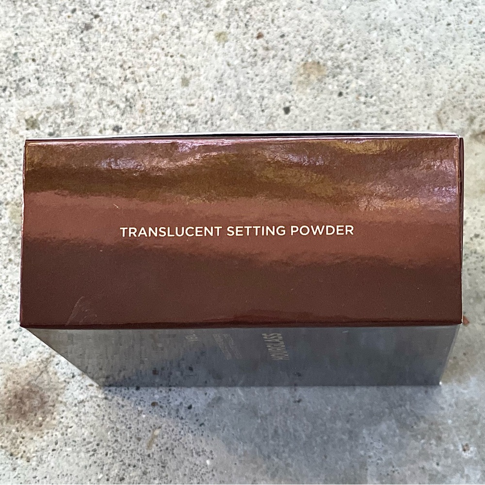 Hourglass Veil Translucent Setting Powder - Picture 2 of 3